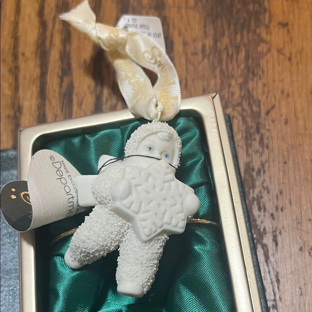 Snow babies Let it snow ornament in box
